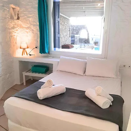 Cavo Apollon Sunset Pool *